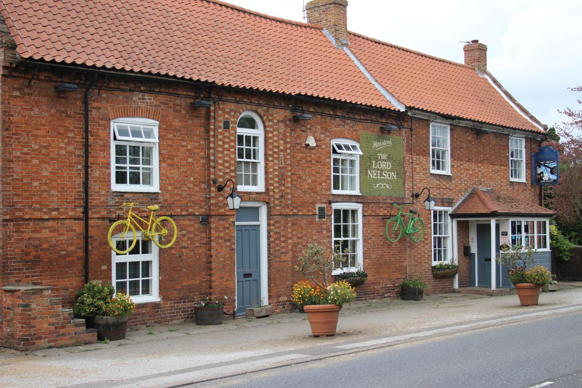 The Lord Nelson Inn Newark-on-Trent  Exterior photo