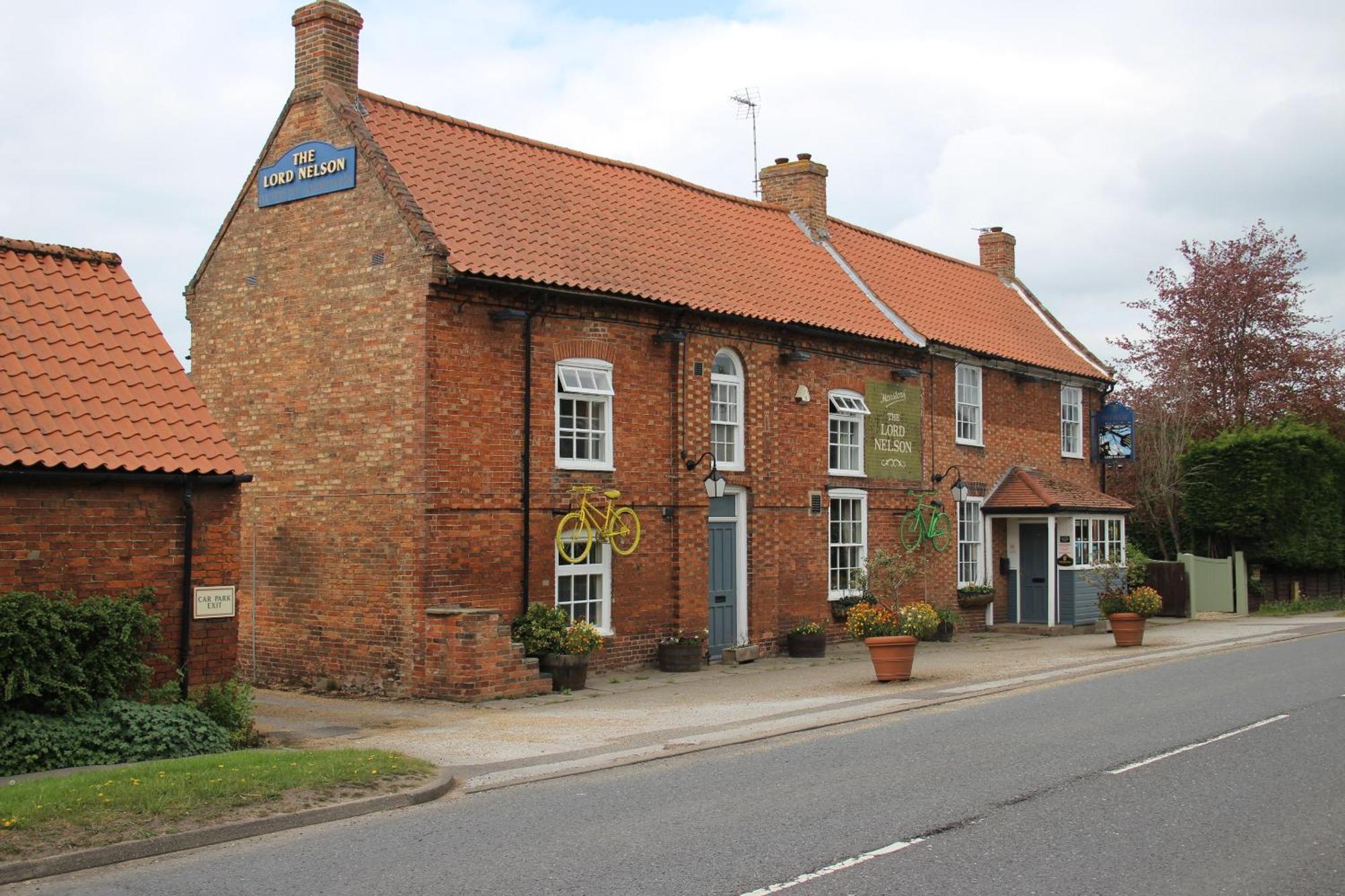 The Lord Nelson Inn Newark-on-Trent  Exterior photo